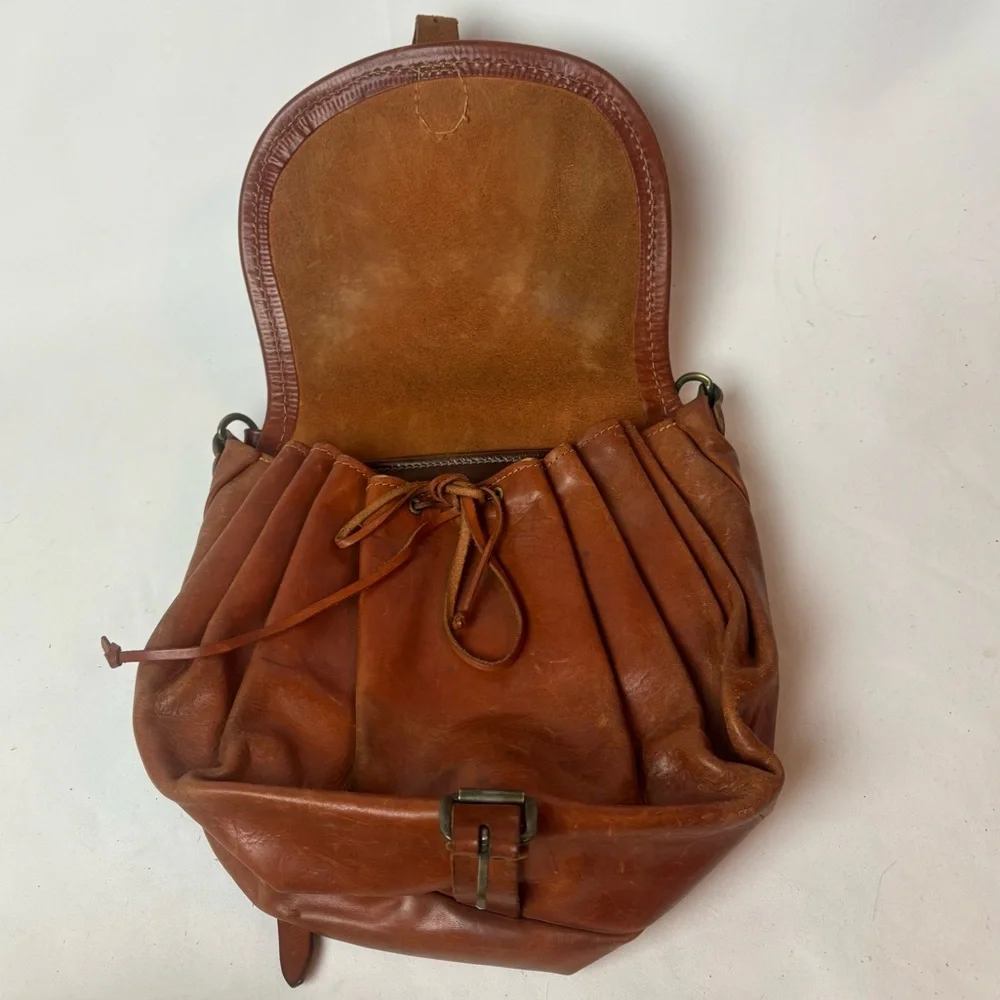 Vintage Boho Leather Crossbody Accordion Brown Hippie Drawstring 1960’s-1970’s - Picture 3 of 7